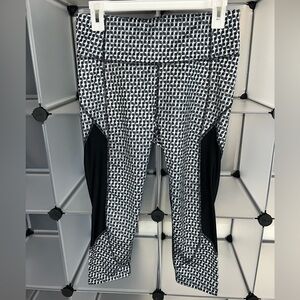 Athleta Women's Houndstooth Crop Leggings Black/White Size M